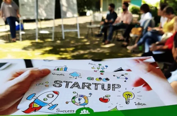 Start-up idea canvas from a training